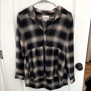 AE Plaid Button-Up Women's Top